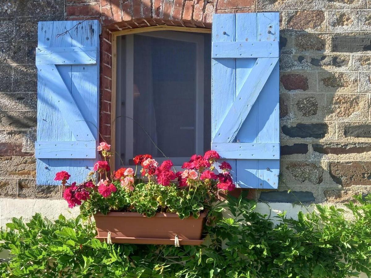 Mortain-Bocage - 2-Bed Wisteria Cottage - Sleeps 4 Notre-Dame-du-Touchet Extérieur photo